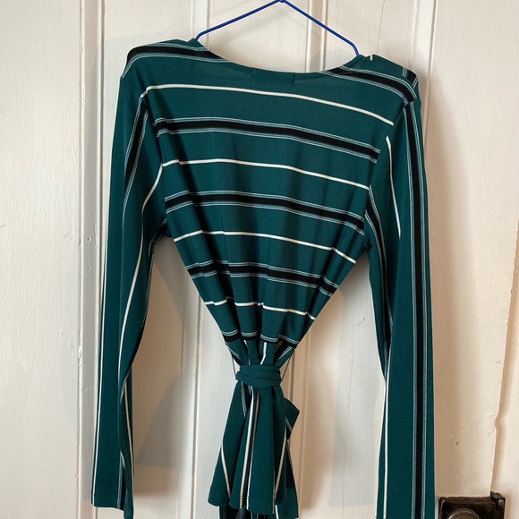 Suzy Shier Striped Too - Picture 2 of 5